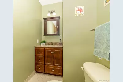 118 Linden Street, Bellmore, NY 11710 - Photo 16