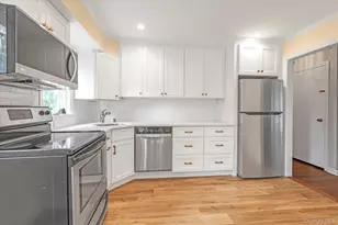 1628 Oswego St, East Meadow, NY 11554 - Photo 6