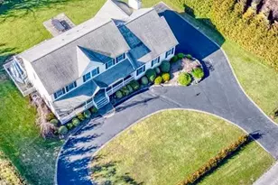 750 Kerwin Blvd, Greenport, NY 11944 - Photo 2