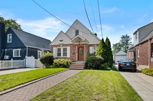 47 Alden Ave, Valley Stream, NY 11580 - Photo 2