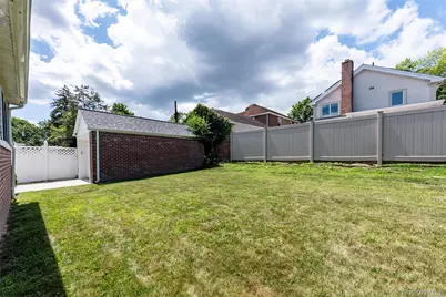 7548 195th Street, Fresh Meadows, NY 11366 - Photo 40