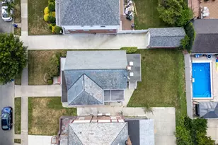 75-48 195th St, Fresh Meadows, NY 11366 - Photo 36