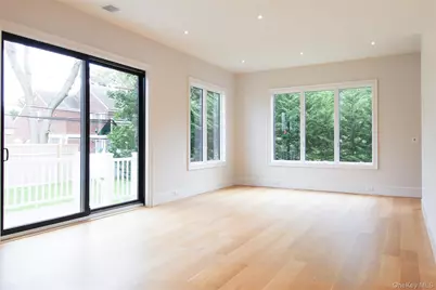 8 Sealy Drive, Lawrence, NY 11559 - Photo 18