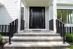 8 Sealy Dr, Lawrence, NY 11559 - Photo 2