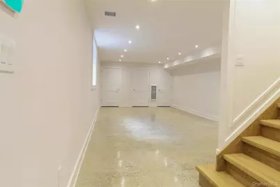 8 Sealy Drive, Lawrence, NY 11559 - Photo 34