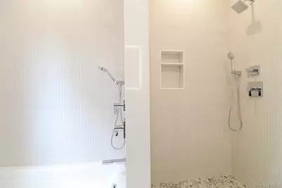 8 Sealy Drive, Lawrence, NY 11559 - Photo 28