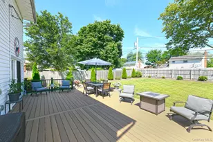 42 Montrose Dr, Commack, NY 11725 - Photo 26