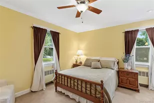 222 Half Hollow Rd, Deer Park, NY 11729 - Photo 12