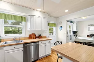 222 Half Hollow Rd, Deer Park, NY 11729 - Photo 10