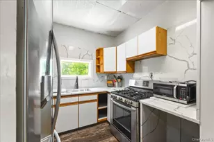 398 E Main St, Jefferson Valley, NY 10535 - Photo 12