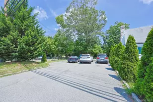 84 Middle Neck Rd, Flower Hill, NY 11576 - Photo 34