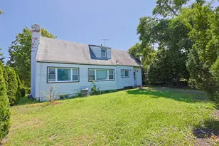 84 Middle Neck Rd, Flower Hill, NY 11576 - Photo 6