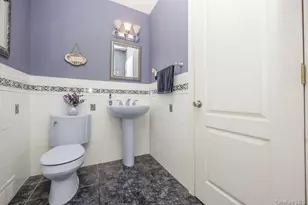 1 Earl Rd, Melville, NY 11747 - Photo 12