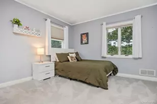 1 Earl Rd, Melville, NY 11747 - Photo 20