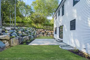 14 Long View Dr, Wading River, NY 11792 - Photo 2