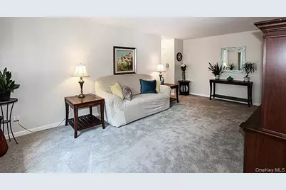 2449 Union Boulevard #19B, Islip, NY 11751 - Photo 10