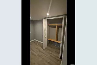 127 Hempstead Avenue, Lynbrook, NY 11563 - Photo 30