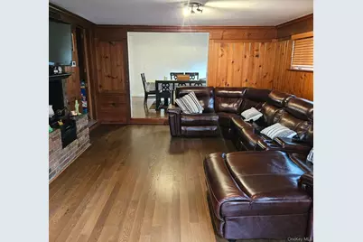 127 Hempstead Avenue, Lynbrook, NY 11563 - Photo 12