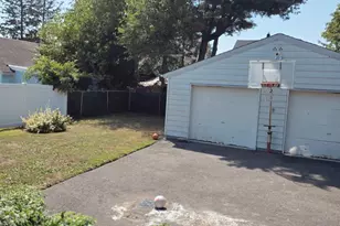 127 Hempstead Ave, Lynbrook, NY 11563 - Photo 36