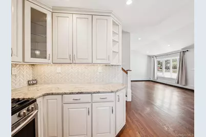 247 Woods Road, North Babylon, NY 11703 - Photo 10