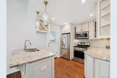 247 Woods Road, North Babylon, NY 11703 - Photo 8