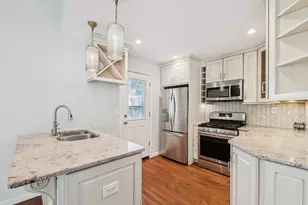 247 Woods Rd, North Babylon, NY 11703 - Photo 8