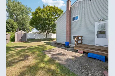 247 Woods Road, North Babylon, NY 11703 - Photo 38