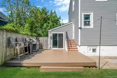 301 Center Bay Drive, West Islip, NY 11795 - Photo 16