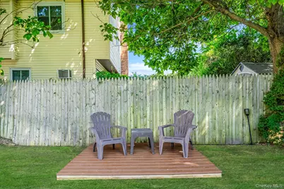 301 Center Bay Drive, West Islip, NY 11795 - Photo 20