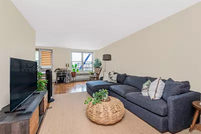 3201 Grand Concourse #2E, Bronx, NY 10468 - Photo 6