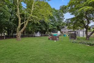 653 Main Rd, Aquebogue, NY 11931 - Photo 12