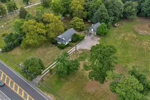 653 Main Rd, Aquebogue, NY 11931 - Photo 14