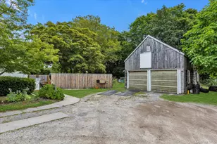 653 Main Rd, Aquebogue, NY 11931 - Photo 6