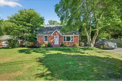 188 Donegan Avenue, Patchogue, NY 11772 - Photo 18