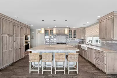 5218 Peconic Bay Boulevard, Laurel, NY 11948 - Photo 10