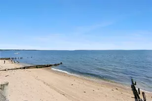 5218 Peconic Bay Blvd, Laurel, NY 11948 - Photo 20