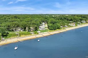5218 Peconic Bay Blvd, Laurel, NY 11948 - Photo 22