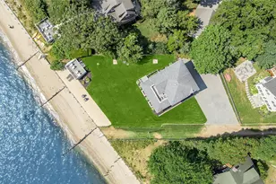 5218 Peconic Bay Blvd, Laurel, NY 11948 - Photo 24