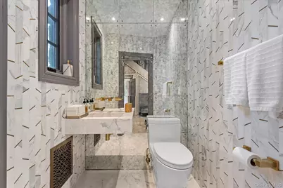 32 Wildwood Drive, Great Neck, NY 11024 - Photo 26