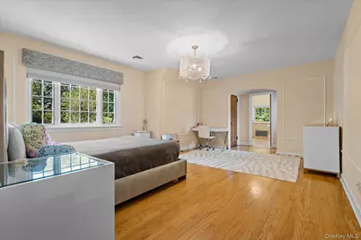 32 Wildwood Drive, Great Neck, NY 11024 - Photo 32