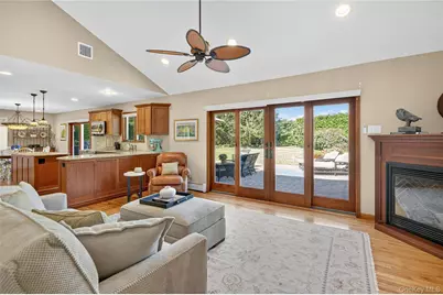 15 Bonnie Drive, Northport, NY 11768 - Photo 14