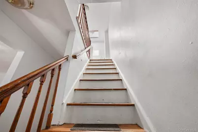 959 E 220th Street, Bronx, NY 10469 - Photo 8