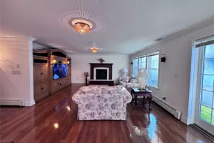 35 Moss Ln, Jericho, NY 11753 - Photo 14