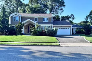 35 Moss Ln, Jericho, NY 11753 - Photo 2