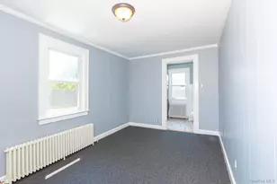 80 Kensington Ct, Copiague, NY 11726 - Photo 10