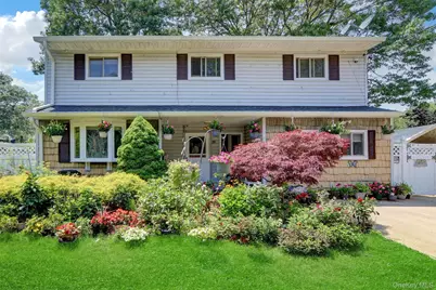 120 Avenue C, Holbrook, NY 11741 - Photo 1