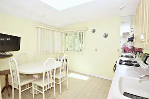 42 Lauren Ave, Dix Hills, NY 11746 - Photo 16