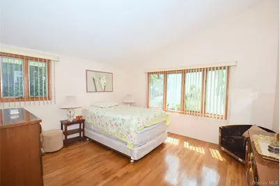 42 Lauren Avenue, Dix Hills, NY 11746 - Photo 20