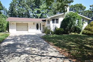 42 Lauren Ave, Dix Hills, NY 11746 - Photo 34