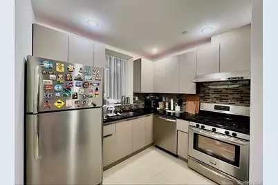 144-69 Barclay Avenue #7C, Flushing, NY 11355 - Photo 2